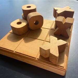 Vintage Wooden Tic-tac-toe Set